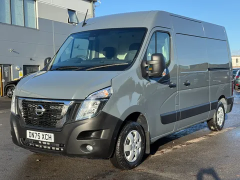 DN75XCH Nissan Interstar 2.3 dci 135ps H2 Tekna+ Van Thumbnail #3