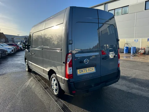 DN75XCH Nissan Interstar 2.3 dci 135ps H2 Tekna+ Van Thumbnail #6