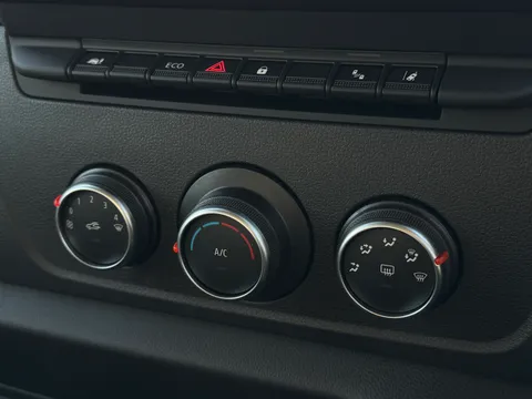 DN75XCH Nissan Interstar 2.3 dci 135ps H2 Tekna+ Van Thumbnail #20