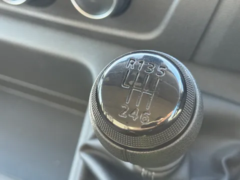 DN75XCH Nissan Interstar 2.3 dci 135ps H2 Tekna+ Van Thumbnail #21