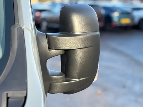 DN75XCH Nissan Interstar 2.3 dci 135ps H2 Tekna+ Van Thumbnail #23