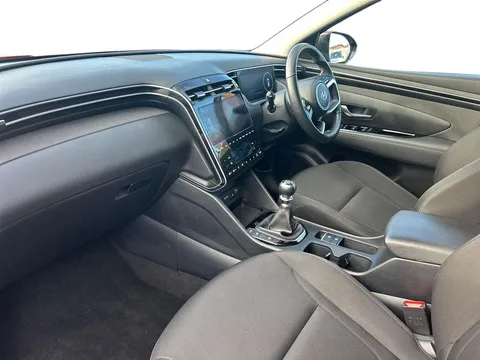 HK73BND Hyundai Tucson 1.6 TGDi Premium 5dr 2WD Thumbnail #14