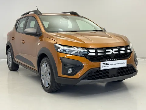 DY23AEK Dacia Sandero Stepway 1.0 TCe Expression 5dr Thumbnail #1