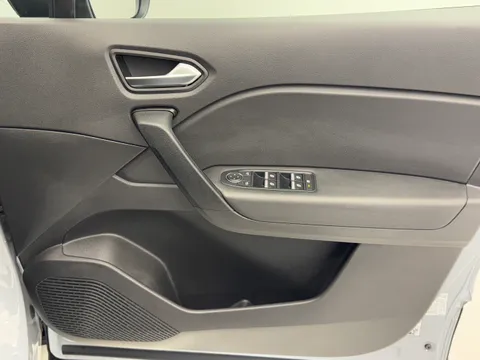 DS25XRD Renault Captur 1.0 TCE 90 Evolution 5dr Thumbnail #19