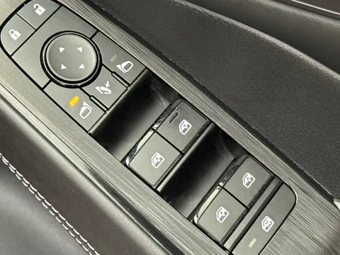 DE23NWW Nissan Qashqai 1.5 E-Power N-Connecta [Glass Roof] 5dr Auto Thumbnail #23