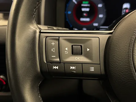 DE23NWW Nissan Qashqai 1.5 E-Power N-Connecta [Glass Roof] 5dr Auto Thumbnail #25