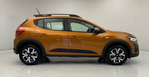 DP23KUJ Dacia Sandero Stepway 1.0 TCe Journey 5dr Thumbnail #4