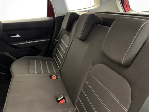 DV22YRR Dacia Duster 1.3 TCe 130 Comfort 5dr Thumbnail #17