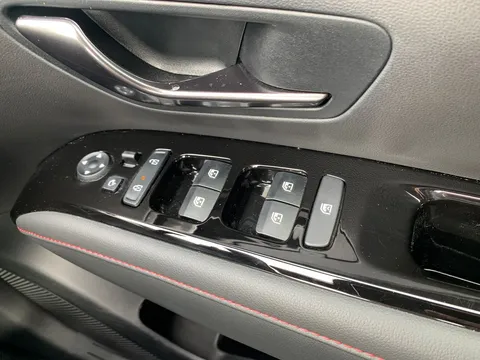 DN73HEJ Hyundai Tucson 1.6 TGDi Plug-in Hybrid N Line 5dr 4WD Auto Thumbnail #10