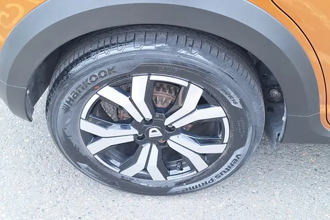 MK71CBY Dacia Sandero Stepway 1.0 TCe Prestige 5dr Thumbnail #5