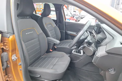 MK71CBY Dacia Sandero Stepway 1.0 TCe Prestige 5dr Thumbnail #32