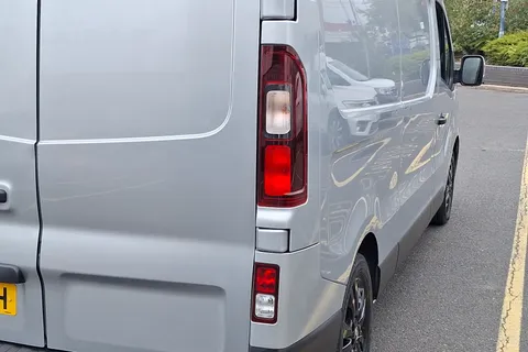 WN72TZH Renault Trafic LL30 Blue dCi 130 Sport Van Thumbnail #19