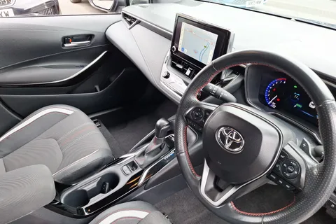 DA22UDD Toyota Corolla 2.0 VVT-i Hybrid GR Sport 5dr CVT Thumbnail #13