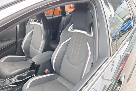 DA22UDD Toyota Corolla 2.0 VVT-i Hybrid GR Sport 5dr CVT Thumbnail #27