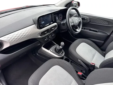 BV70ZFR Hyundai i10 1.2 MPi Premium 5dr Thumbnail #7