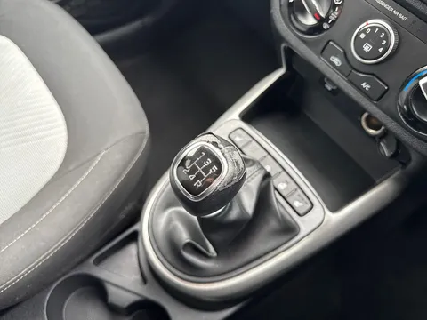 BV70ZFR Hyundai i10 1.2 MPi Premium 5dr Thumbnail #20