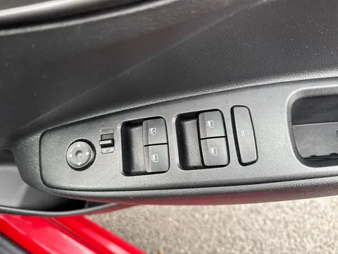 BV70ZFR Hyundai i10 1.2 MPi Premium 5dr Thumbnail #29