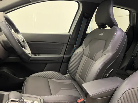 YP74VYB Renault Captur 1.6 E-Tech Full Hybrid 145 Esprit Alpine 5dr Auto Thumbnail #11