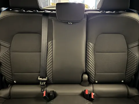 YP74VYB Renault Captur 1.6 E-Tech Full Hybrid 145 Esprit Alpine 5dr Auto Thumbnail #13