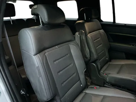 DT25VYV Hyundai Santa Fe 1.6 TGDi PHEV Calligraphy 5dr 4WD Auto [6 Seats] Thumbnail #9