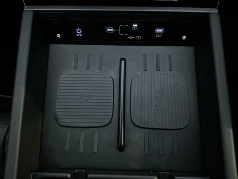 DT25VYV Hyundai Santa Fe 1.6 TGDi PHEV Calligraphy 5dr 4WD Auto [6 Seats] Thumbnail #27