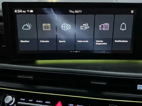 DT25VYV Hyundai Santa Fe 1.6 TGDi PHEV Calligraphy 5dr 4WD Auto [6 Seats] Thumbnail #31