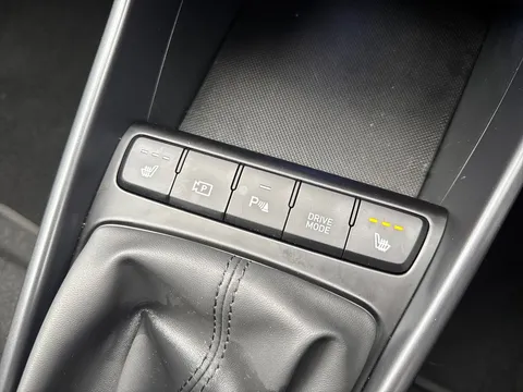 EA74NGU Hyundai i20 1.0T GDi Premium 5dr Thumbnail #25