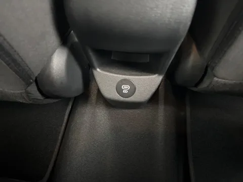 EA74NGU Hyundai i20 1.0T GDi Premium 5dr Thumbnail #32