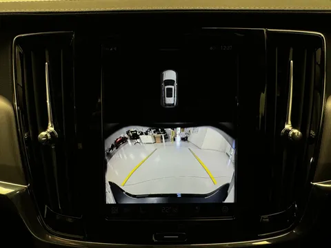 DY74LYZ Volvo V90 2.0 T6 [350] RC PHEV Plus Dark 5dr AWD Auto Thumbnail #16