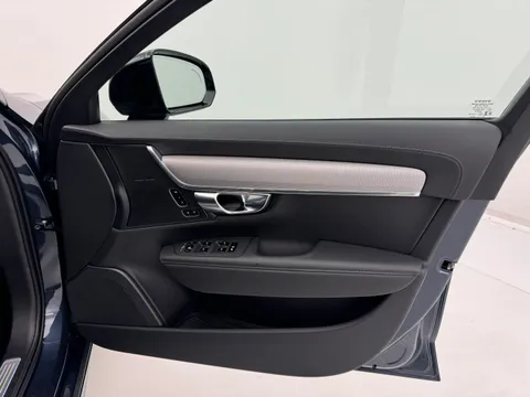 DY74LYZ Volvo V90 2.0 T6 [350] RC PHEV Plus Dark 5dr AWD Auto Thumbnail #25