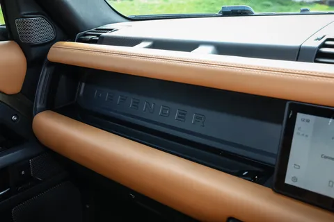 PF70KHR Land Rover Defender 3.0 P400 X 110 5dr Auto [7 Seat] Thumbnail #23