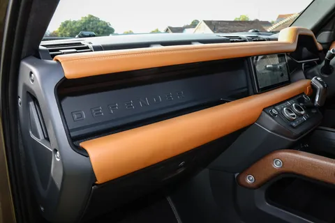 PF70KHR Land Rover Defender 3.0 P400 X 110 5dr Auto [7 Seat] Thumbnail #24