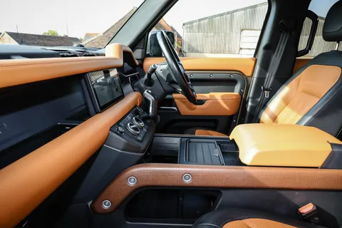 PF70KHR Land Rover Defender 3.0 P400 X 110 5dr Auto [7 Seat] Thumbnail #22
