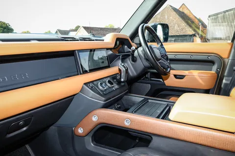 PF70KHR Land Rover Defender 3.0 P400 X 110 5dr Auto [7 Seat] Thumbnail #21