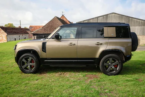 PF70KHR Land Rover Defender 3.0 P400 X 110 5dr Auto [7 Seat] Thumbnail #5