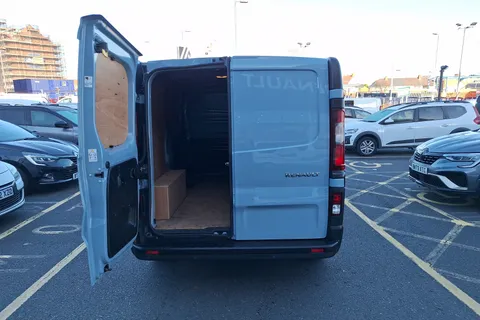 VO72ZHT Renault Trafic SL28 Blue dCi 130 Sport Van Thumbnail #24