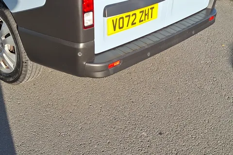 VO72ZHT Renault Trafic SL28 Blue dCi 130 Sport Van Thumbnail #19