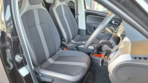 MD18TXO Volkswagen Up 1.0 High Up 5dr Thumbnail #16