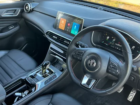 LC24GHA Mg Motor Uk Hs 1.5 T-GDI PHEV Trophy 5dr Auto Thumbnail #16