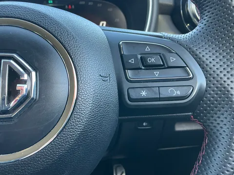 LC24GHA Mg Motor Uk Hs 1.5 T-GDI PHEV Trophy 5dr Auto Thumbnail #21