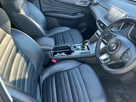 LC24GHA Mg Motor Uk Hs 1.5 T-GDI PHEV Trophy 5dr Auto Thumbnail #34