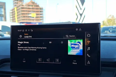 DL71XZA Audi Q5 45 TFSI Quattro S Line 5dr S Tronic Thumbnail #40