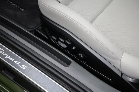 BV24HHM Porsche 911 S 2dr PDK Thumbnail #13