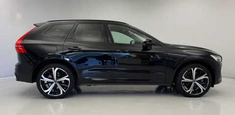 DX71FWR Volvo XC60 2.0 B5P R DESIGN 5dr AWD Geartronic Thumbnail #5