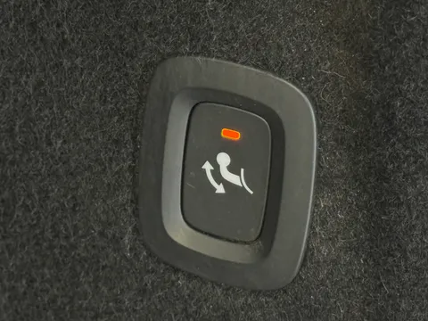 DX71FWR Volvo XC60 2.0 B5P R DESIGN 5dr AWD Geartronic Thumbnail #15