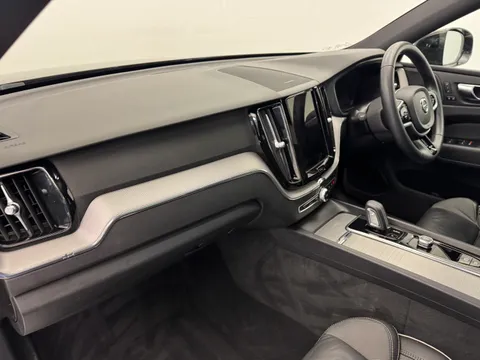 DX71FWR Volvo XC60 2.0 B5P R DESIGN 5dr AWD Geartronic Thumbnail #19