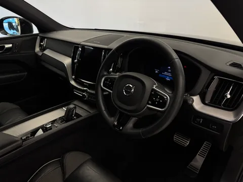 DX71FWR Volvo XC60 2.0 B5P R DESIGN 5dr AWD Geartronic Thumbnail #27