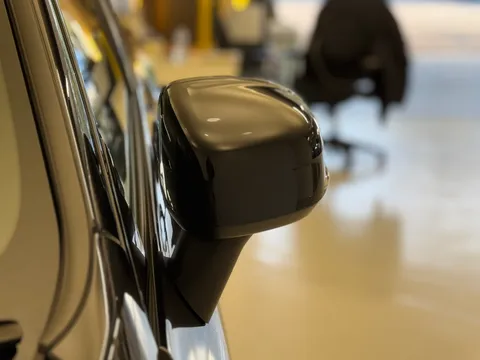 DX71FWR Volvo XC60 2.0 B5P R DESIGN 5dr AWD Geartronic Thumbnail #36