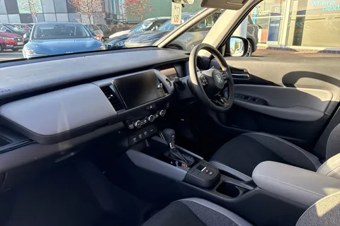 DK75NVY Honda Jazz 1.5 i-MMD Hybrid Advance Sport 5dr eCVT Thumbnail #3