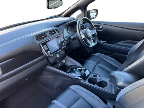 ME72BVF Nissan LEAF 110kW Tekna 40kWh 5dr Auto Thumbnail #11